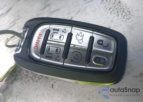 2025 Chrysler Pacifica Select z USA, uszkodzony, nr VIN 2C4RC1BG2SR520790